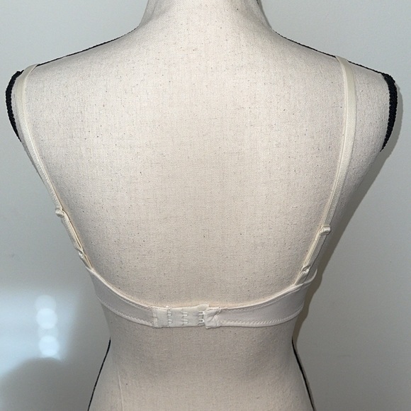 Josie Padded Underwire Bra - Picture 6 of 15